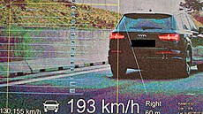 Cizinci ve voze Audi Q7 policejní radar naměřil 193 kilometrů v hodině.