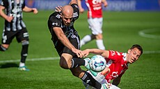 Martin Králik z �eských Bud�jovic (vlevo) a Ladislav Krobot z Pardubic v...