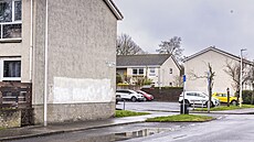 Pemalované rasistické graffiti u bydlit Humzy Yousafa v Broughty Ferry (3....