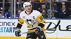 Sidney Crosby (87) z Pittsburgh Penguins v zápase s New York Rangers