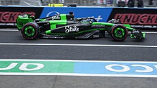 Valtteri Bottas ze Sauberu pi tréninku na Velkou cenu  Japonska