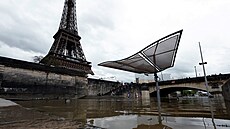 V Pa�í�i se vylila �eka Seina. (5. dubna 2024)