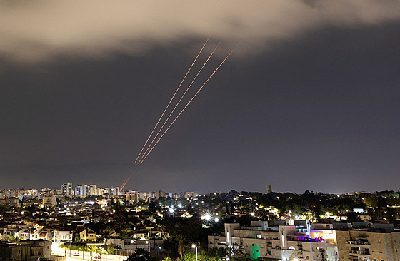 Írán poslal na Izrael drony a rakety. (14. dubna 2024)