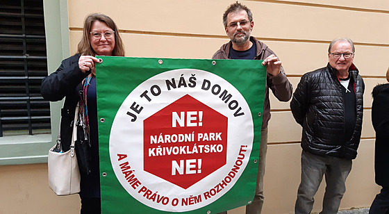 Protest proti plánovanému vyhláení Národního parku Kivoklátsko.
