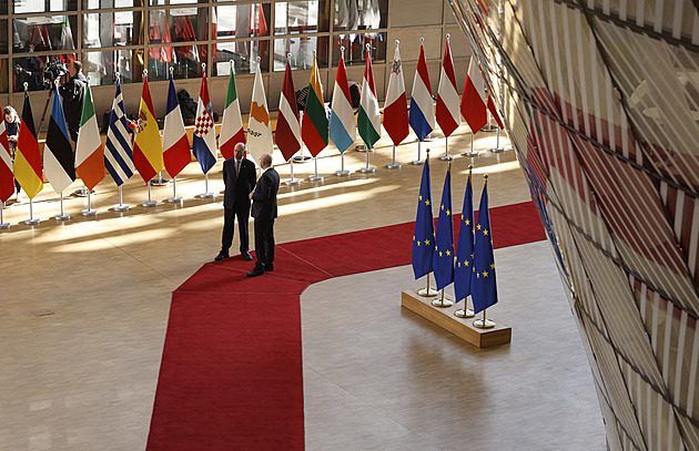 Vliv Ruska v EU je prokazatelný, musíme být na pozoru, řekl Fiala po summitu