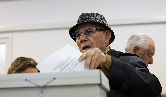 Souboj premiéra s prezidentem. Chorvaté volí parlament, obchody zavřely