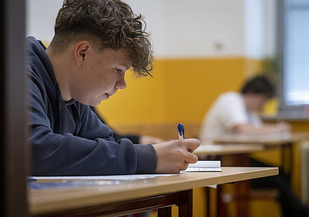 Vyroste na kraji Prahy kampus pro 4000 studentů? Napětí mezi městem a okolím roste, školy jsou plné dojíždějících dětí