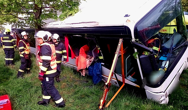 Nehoda autobusu u Liova v Jihoeskm kraji. (17. dubna 2024)