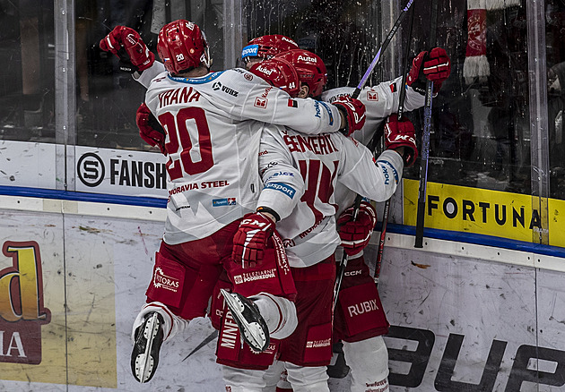 Sparta – Třinec 2:3P. Historický obrat posílá hosty do finále, hrálo se 122 minut