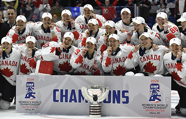 Potřinácté šampionkami. Kanaďanky udolaly ve finále MS domácí Američanky
