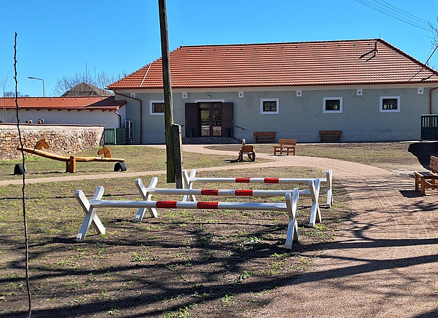 Parík, který k návtvnickému centru piléhá, rozhodn nezape, e je souástí...