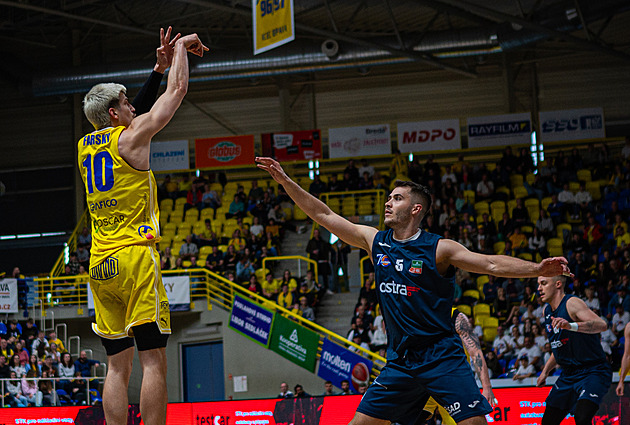 Ostrava napodruhé dobyla Opavu, Nymburk ovládl defenzivní partii