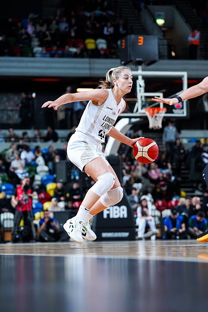 Karlie Samuelsonová z London Lions ve finále EuroCupu