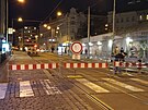 Kv�li oprav� tramvajov� trati je ��ste�n� uzav�eno Letensk� n�m�st� v Praze....