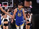 Stephen Curry z Golden State Warriors bhem zápasu se Sacramento Kings.