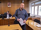 Velitel hasi Jií Pochyla ped okresním soudem ve Vsetín. (10. dubna 2024)