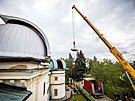 Do tefánikovy hvzdárny se po renovaci vrátil její hlavní dalekohled. (10....