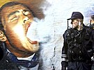 Policejní hlídka v alternativní tvrti Christiania v Kodani (16. bezna 2024)