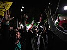 Írántí demonstranti v Teheránu (14. dubna 2024)
