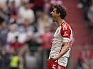 Thomas Müller z Bayernu Mnichov slaví vstelený gól do brány Kolínu nad Rýnem.