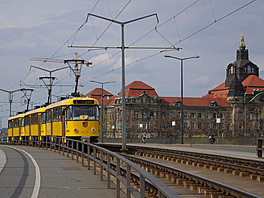 Tramvaje dráanské MHD (3x Tatra T4D-MT)