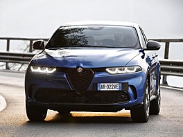 ALFA ROMEO TONALE: V poadí své druhé SUV Alfa Romeo pojmenovala po dalím...