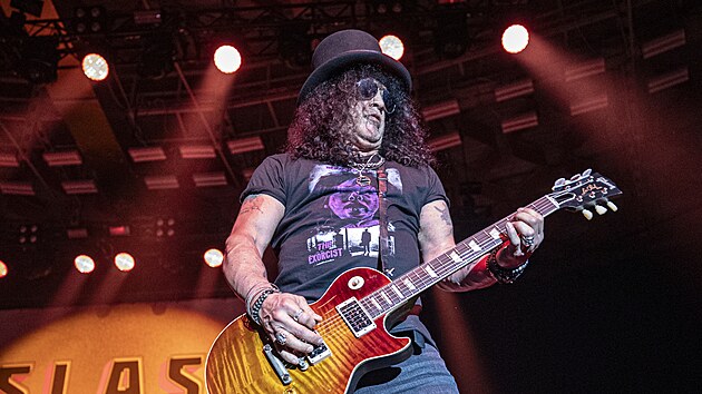 Americk kytarista Slash zahrl ve tvrtek veer tm zaplnn Winning Group Arene. V Brn to byla jeho premira. (18. 4. 2024) 