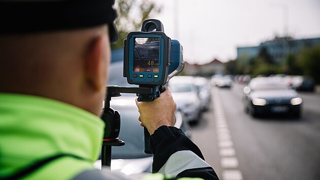 Praha, 19.04.2024, Policie v rmci akce Speed Marathon na mnoha mstech po republice kontroluje dodrovn rychlosti. Men v ulici Hornomcholupsk.