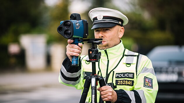 Praha, 19.04.2024, Policie v rmci akce Speed Marathon na mnoha mstech po republice kontroluje dodrovn rychlosti. Men v ulici Hornomcholupsk.