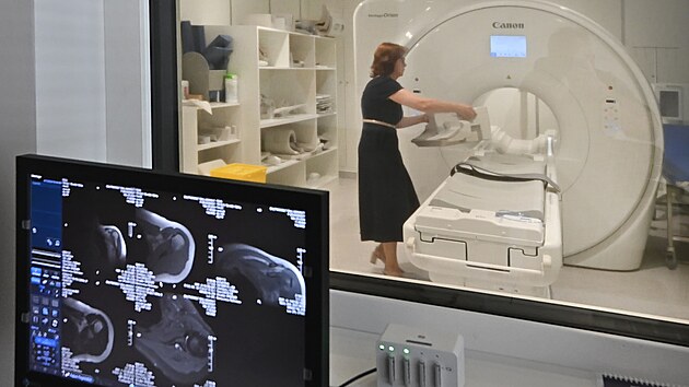 V pelhimovsk nemocnici byla do provozu slavnostn uvedena nov magnetick rezonance. Pstroj v tomto zdravotnickm zazen dosud chybl.