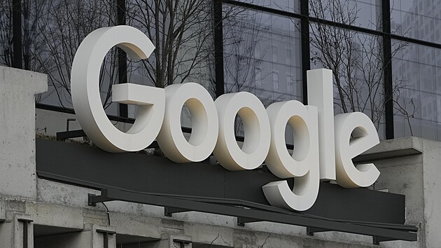 Společnost Google propustila 28 zaměstnanců, kteří protestovali proti smlouvě, kterou firma uzavřela s izraelskou vládou. Google uzavřel spolu s Amazonem společnou smlouvu v hodnotě 1,2 miliardy dolarů (28,4 miliardy Kč) nazvanou Projekt Nimbus, která izraelské vládě a armádě poskytuje infrastrukturu pro cloudové služby a umělou inteligenci (AI).
