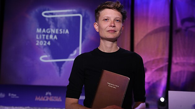Kni�ní cenu Magnesia Litera 2024 získala v kategorii Kniha roku Alena...