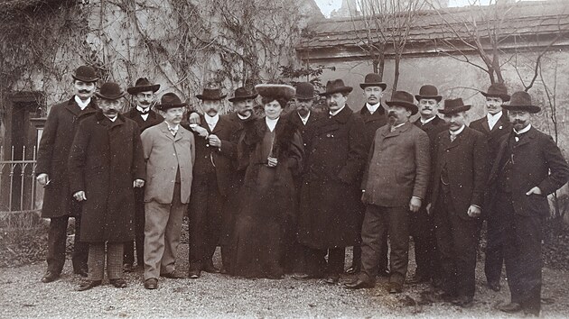 E. S. Vrz smanelkou (Vrz stoj vpravo) ve Vysokm Mt dne 17. 12. 1905