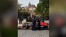 Formule dostala pokutu za parkování v centru Prahy