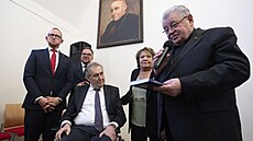 Panenky s názvem Spiknutí o hospitalizaci tehdejího prezidenta Miloe Zemana v...