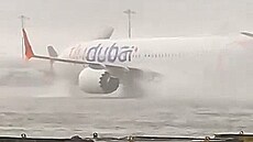 Dubaj má z letadel ponorky, záplavy zasáhly i leti�t�.