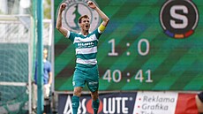 Kapitán Bohemians Luká� H�lka slaví vst�elený gól Spart�.