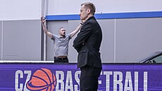 Ústecký manaer Tomá Hrubý v pozadí a ústecký trenér Jan otnar v popedí