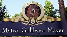 Výhled na logo MGM v jeho nkdejím sídle v kalifornské Santa Monice (18....