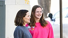 Jennifer Garnerová a její dcera Violet Afflecková (Los Angeles, 15. dubna 2023)