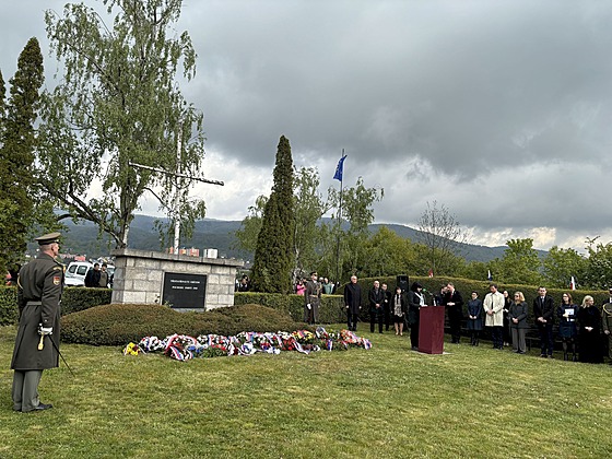 Památník 313 obtí transportu smrti Na Prokopce nedaleko Krupky.