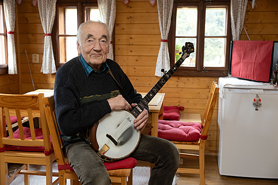 Málokdo v esku umí tak hrát na banjo jako práv Marko ermák.
