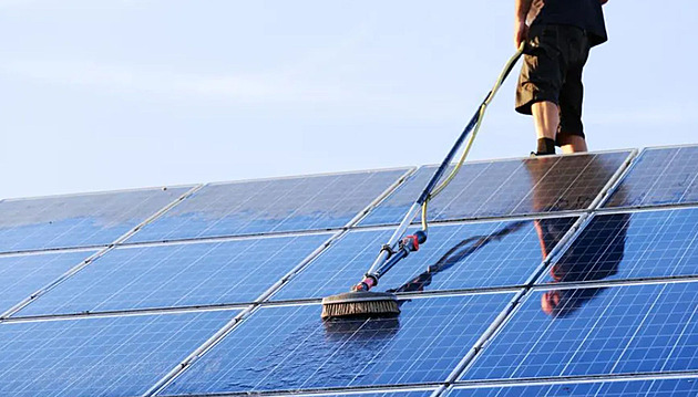 Pouze větší fotovoltaiky podléhají vyúčtování, uklidňuje solárníky úřad