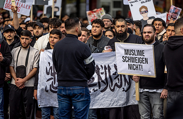„Islamisté si tu dělají, co chtějí.“ V Hamburku žádali zřízení chalífátu