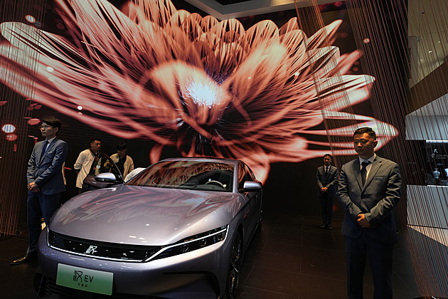 Čínské značky chtějí odvetná cla na auta z EU, na jednání bylo i BMW a VW