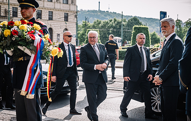 I na maličkostech záleží. V EU je konkurence mnohem větší a nekompetentnost se hned pozná