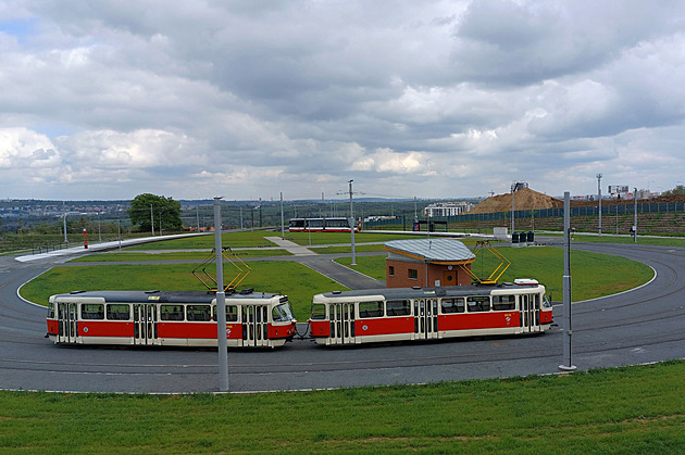 Vedle konené tramvaje Slivenec