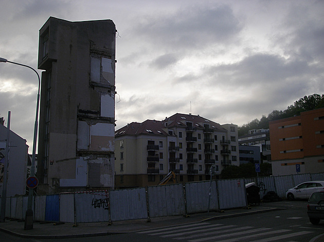  Demolice objektu Mladé Fronty Radlická