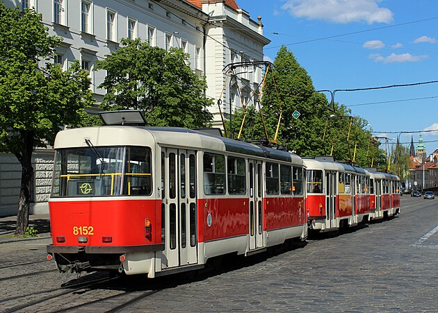 Sobotní foto jízdy soupravy tí voz tramvaje typu T3
