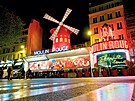 Proslulá tanírna Moulin Rouge (ervený mlýn) vznikla na úpatí Montmartru v...